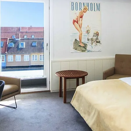 Griffen 4* Рённе